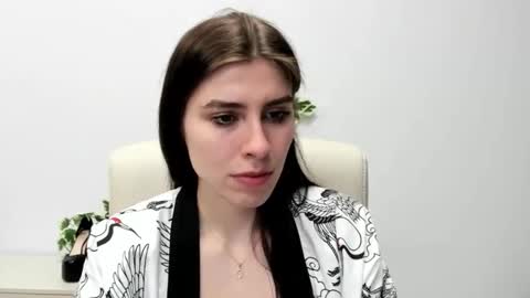 P I A online show from March 29, 7:21 am