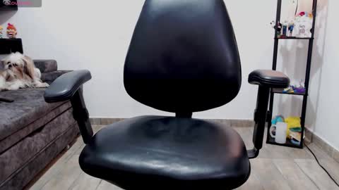 Pia  online show from October 25, 9:37 pm