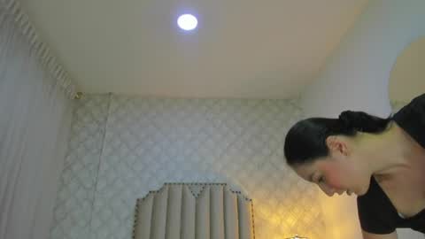    online show from April 9, 11:27 am