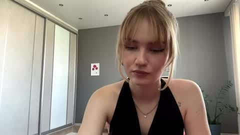 Kristie online show from June 21, 12:39 am