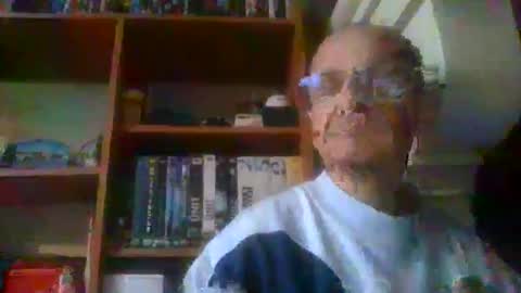 Snapshot of pichoun71 chatting on December 7, 7:54 am pichoun71 online show from December 7, 7:54 am