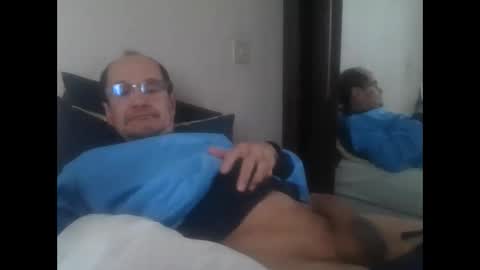 Snapshot of pichoun71 chatting on February 22, 7:56 am pichoun71 online show from February 22, 7:56 am