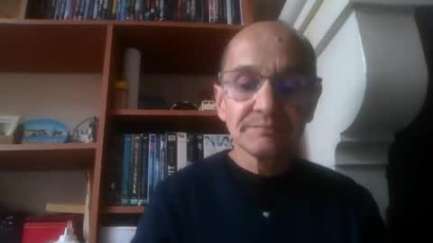 Snapshot of pichoun71 chatting on December 6, 10:44 am pichoun71 online show from December 6, 10:44 am