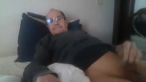 Snapshot of pichoun71 chatting on January 24, 1:36 pm pichoun71 online show from January 24, 1:36 pm