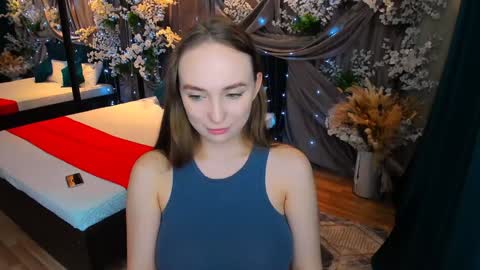 Emelie online show from February 5, 4:36 pm