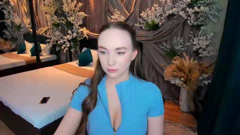Emelie online show from February 25, 10:20 pm