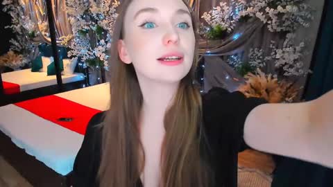 Emelie online show from February 13, 8:24 pm