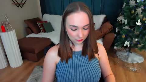 Emelie online show from December 21, 7:20 pm