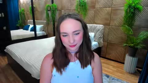 Emelie online show from February 3, 4:55 pm