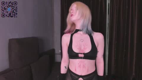 piginnya online show from November 4, 2:40 pm