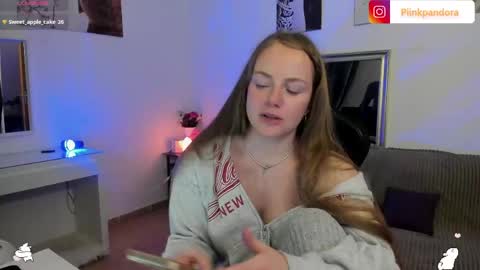 PiinkPandora online show from March 22, 9:08 pm