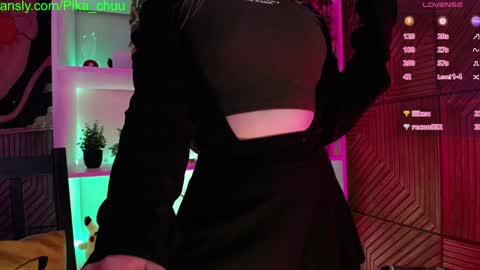 Snapshot of pika_pikaa chatting on December 2, 12:01 am Sonya online show from December 2, 12:01 am