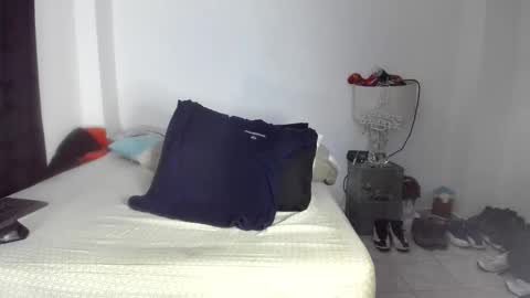 pikoro_gomez online show from May 17, 1:26 am