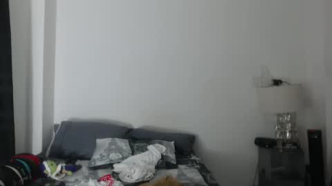 Snapshot of pikoro_gomez chatting on December 11, 1:37 am pikoro_gomez online show from December 11, 1:37 am