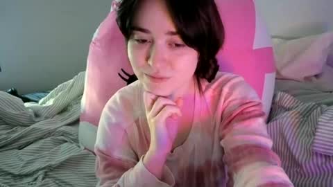 PilloGoddess online show from June 14, 2:24 am