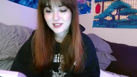 PilloGoddess online show from March 3, 7:54 am