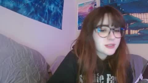 PilloGoddess online show from March 3, 11:44 am