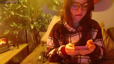 PilloGoddess online show from December 15, 5:14 am