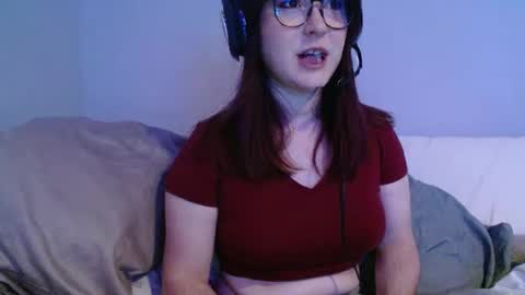 PilloGoddess online show from October 18, 4:16 am