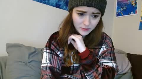 PilloGoddess online show from January 9, 7:40 pm