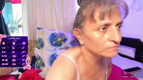 Pilar online show from October 10, 8:35 pm