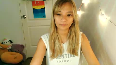pinay beauty14 online show from February 17, 11:00 pm