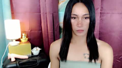 lucyLove online show from March 10, 3:00 am