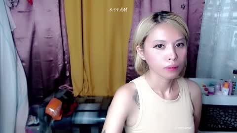 Snapshot of pinay_romancee chatting on February 6, 3:41 pm pinay_romancee online show from February 6, 3:41 pm