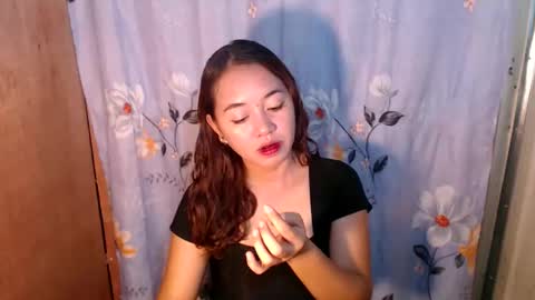 Snapshot of pinay_singlemomxs chatting on September 18, 4:49 am pinay_singlemomxs online show from September 18, 4:49 am