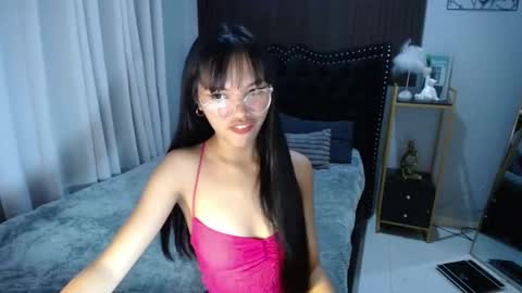 dee online show from March 6, 10:52 am