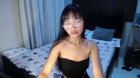 dee online show from February 19, 10:56 am