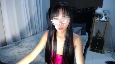 dee online show from March 6, 2:18 pm