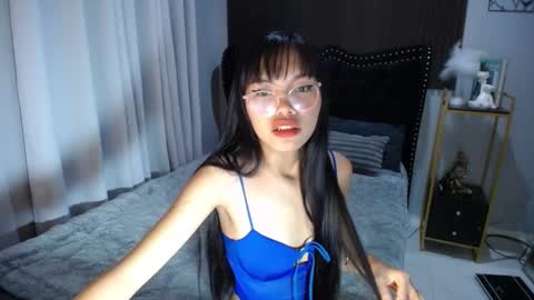 dee online show from March 7, 12:12 pm