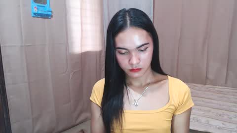 Snapshot of pinaysweatwetlover69 chatting on February 14, 2:39 am celistina Crwford online show from February 14, 2:39 am