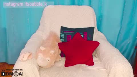 Snapshot of pink_pikachu_ chatting on December 1, 11:51 pm Pikachu pika online show from December 1, 11:51 pm