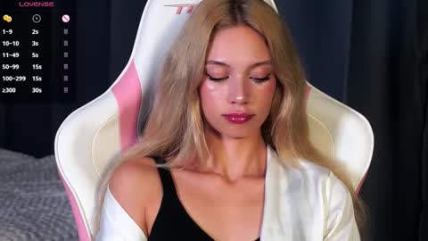 Snapshot of pink_princess_k chatting on September 8, 5:45 pm Kate online show from September 8, 5:45 pm