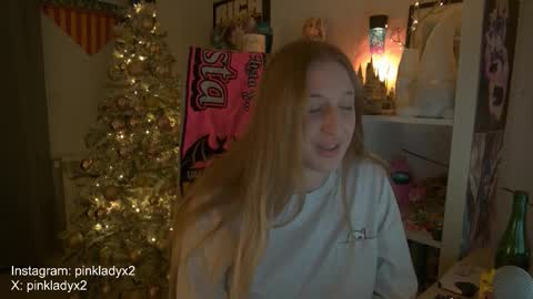 pinkladyx2 online show from November 30, 4:52 am