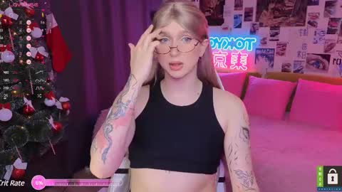 pinkvenom_ online show from December 5, 4:50 pm