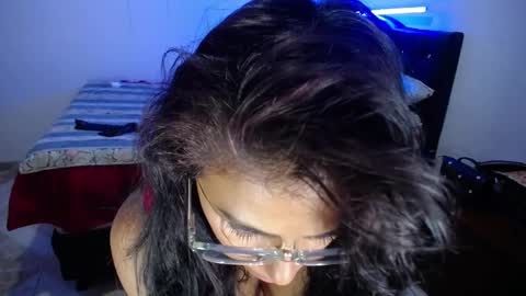 VIOLETA LOPEZ online show from January 17, 1:15 am