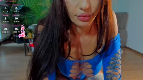 Pinkyishere online show from September 25, 2:13 pm