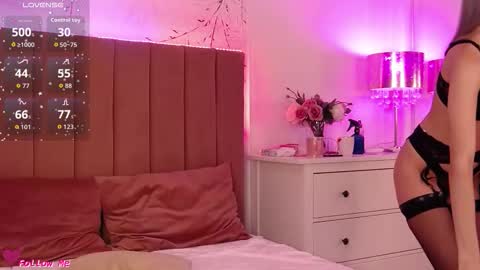 Pinky online show from September 14, 7:15 pm