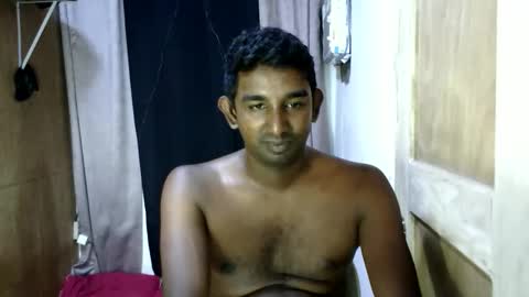 rayvienn online show from March 18, 2:28 am