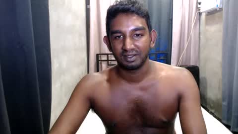 rayvienn online show from July 10, 2:33 pm