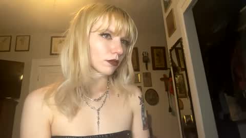 Goddess Lav  online show from February 23, 5:23 am