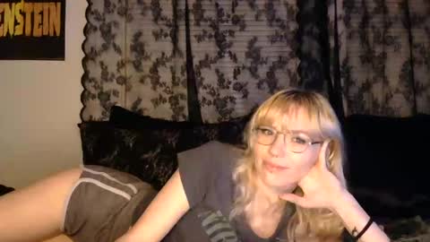 Goddess Lav  online show from February 27, 5:40 am