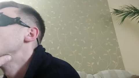 piotruspan94 online show from November 25, 12:48 pm