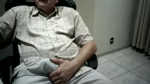 Snapshot of piovesanes chatting on February 13, 2:45 am piovesanes online show from February 13, 2:45 am