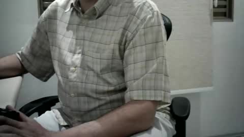 Snapshot of piovesanes chatting on December 22, 1:55 am piovesanes online show from December 22, 1:55 am