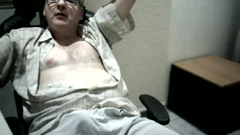 Snapshot of piovesanes chatting on March 8, 1:06 am piovesanes online show from March 8, 1:06 am
