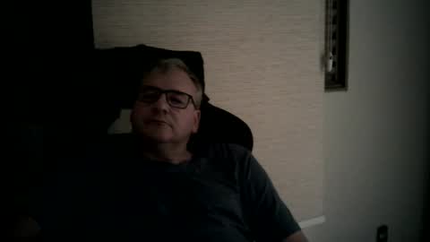 Snapshot of piovesanes chatting on December 25, 2:25 am piovesanes online show from December 25, 2:25 am